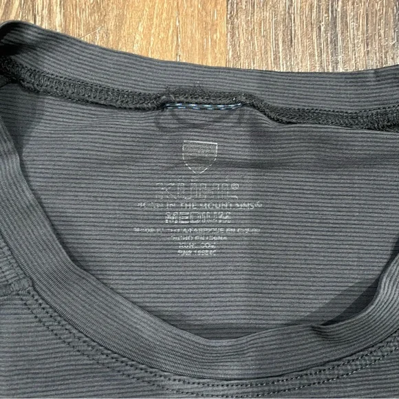 Kuhl Valiant T-Shirt Men Medium Gray Performance Outdoor Baselayer Merino Wool - Picture 4 of 6